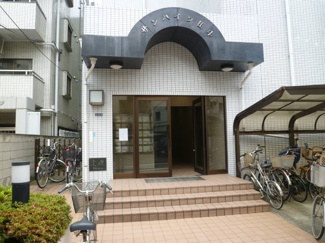 【エントランス】 | 落ち着いたエントランスです