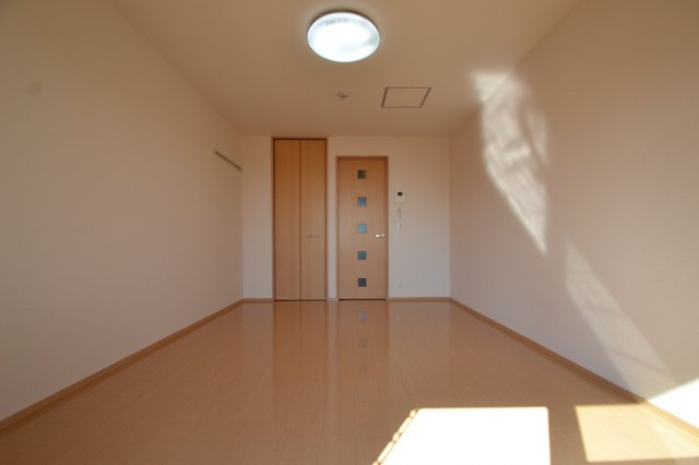 モナリエ青谷の洋室