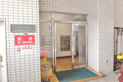 【エントランス】 | 東陽レンタカービル | 初期費用の分割可能。現地待ち合わせ、夜間の見学も可能です。