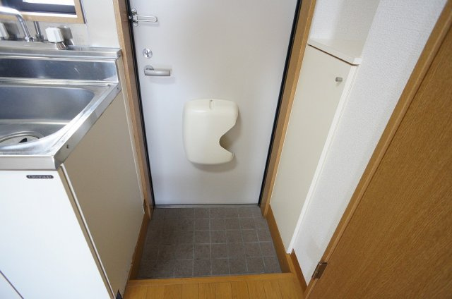 【玄関】 | コーポラベンダー