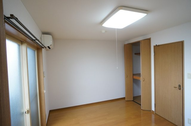 【洋室】 | コーポラベンダー