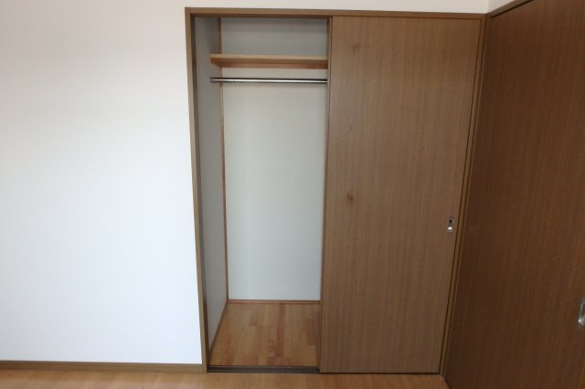 パークサイド雁宿1号館の収納