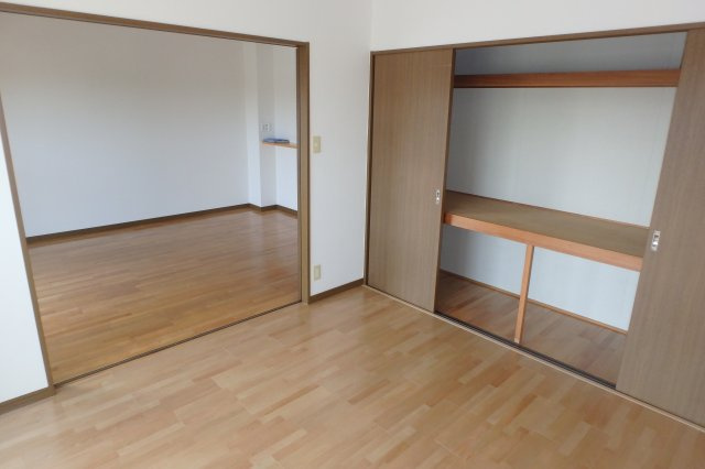 パークサイド雁宿1号館の洋室