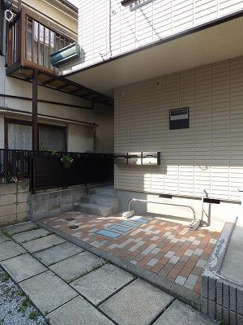 【エントランス】