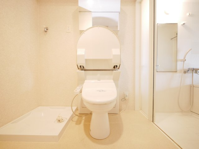 サヴォイオーサーズプレイス　11階のトイレ|別号室のものです。現状優先になります。