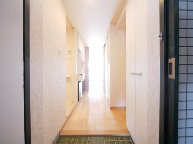 サヴォイオーサーズプレイス　11階の玄関|別号室のものです。現状優先になります。