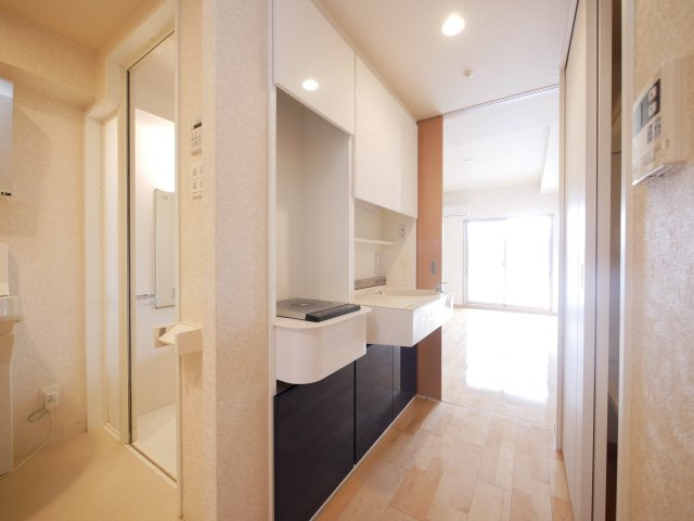 サヴォイオーサーズプレイス　11階のキッチン|別号室のものです。現状優先になります。