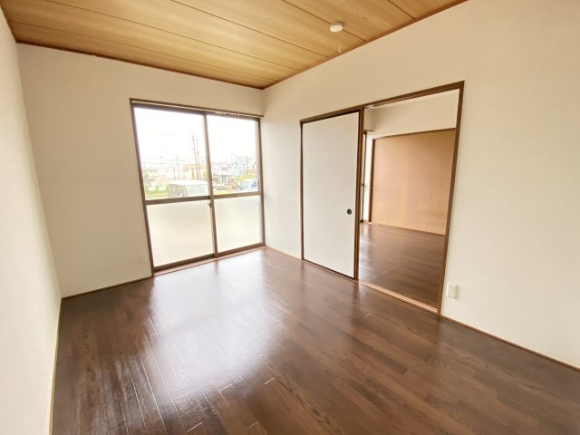 サンクレストの洋室