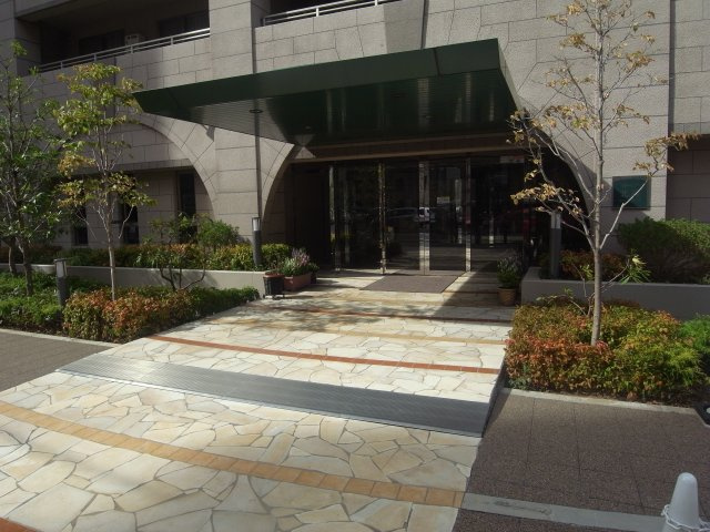 【エントランス】