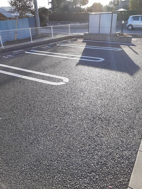サンヴェール大芝Aの駐車場