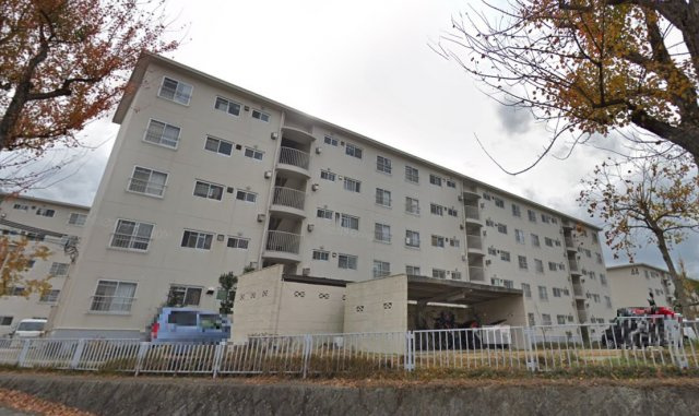 神陵台東住宅　４８号棟　収益の外観