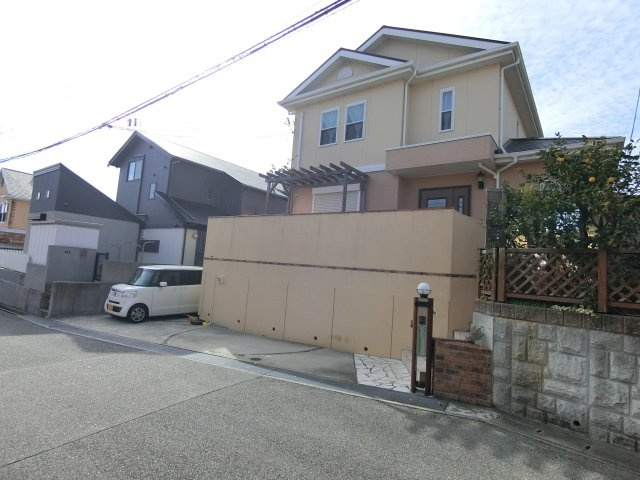 神戸市垂水区塩屋町５丁目　中古戸建の前面道路含む現地写真