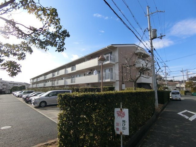 コンフォール学園緑が丘第1　５号棟の外観