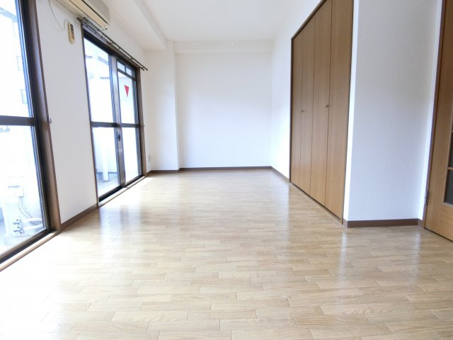 サンコークレアールの洋室