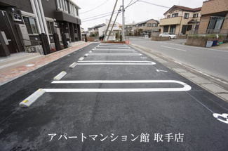 【駐車場】
