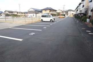 【駐車場】