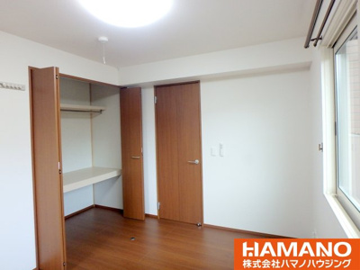 【寝室】 | ロイヤルローサ | 開放的な寝室です