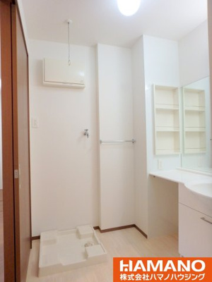 【洗面所】 | ロイヤルローサ | 使いやすい洗面所です