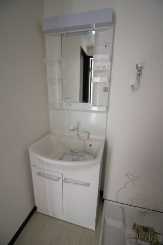 Luna Crescente Tenjin Residenceの独立洗面台