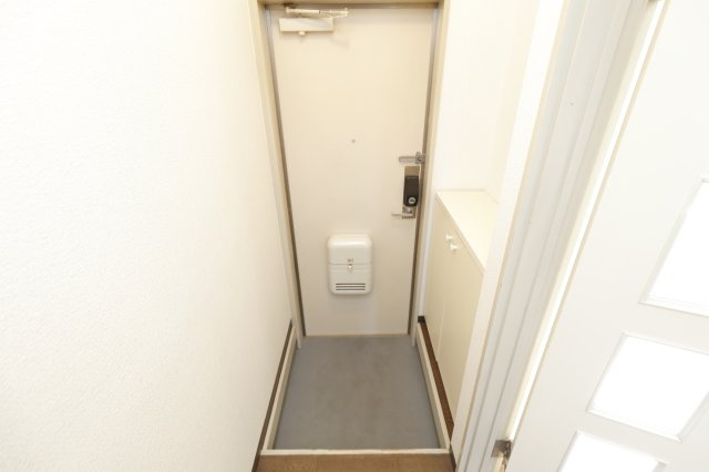 トリニティハウスの玄関