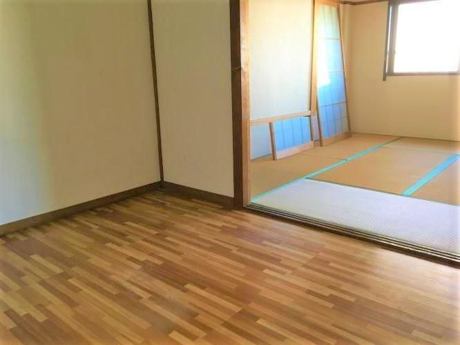 メゾン泉の居間・リビング