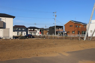 【前面道路含む現地写真】