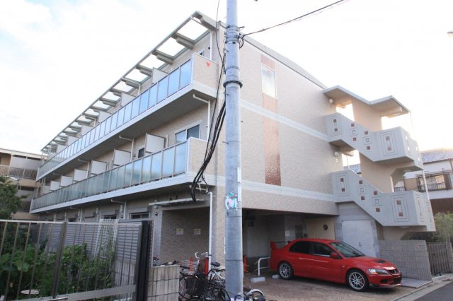 オランジュ上小阪 ( 近畿大学 一人暮らし )の外観|近畿大学まで徒歩５分！