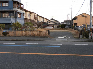 【前面道路含む現地写真】