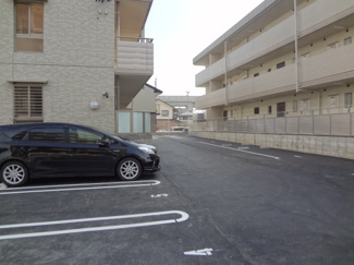 【駐車場】