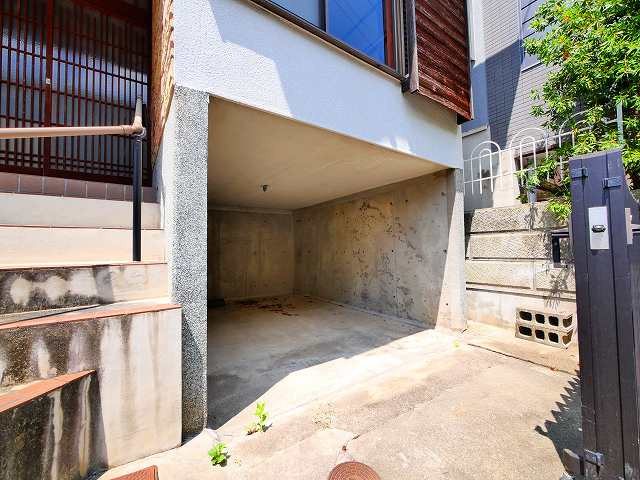 大和郡山市城北町戸建（城北町5-19）の駐車場