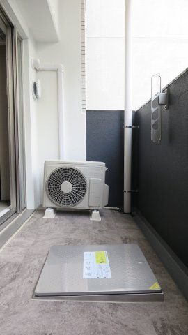 M：COURT新町のバルコニー