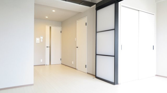 M：COURT新町の居間・リビング