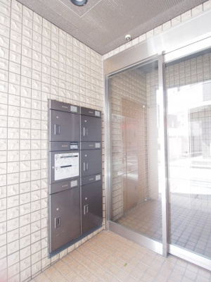 【エントランス】 | ビラサンライト | ゆとりのあるエントランスです