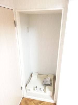 【設備】 | 第二サンマンション | ～室内洗濯機置場～
