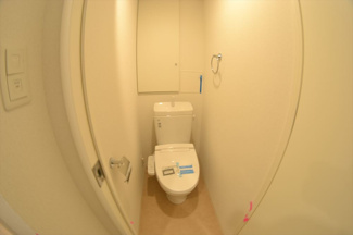 【トイレ】 | セレニテ心斎橋グランデ | 清潔感のあるトイレです