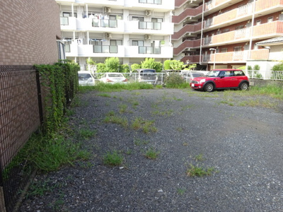 【駐車場】 | ソネット綱島 | いつでも目の届く敷地内に駐車場があります♪お車をお持ちのファミリーさんにオススメです☆