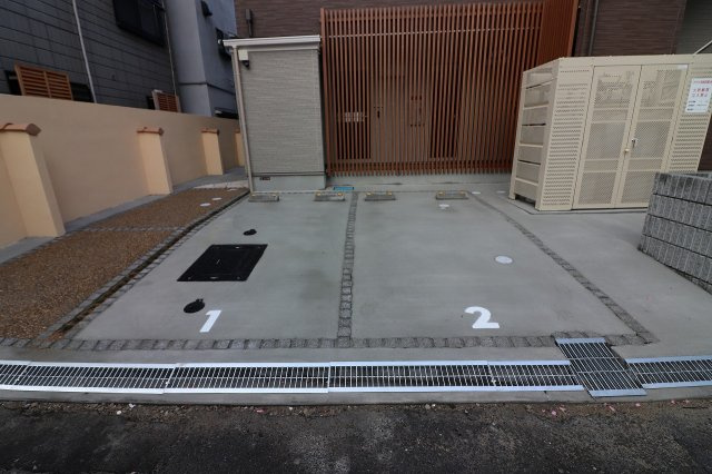 【駐車場】 | ラージヒル鶴見緑地