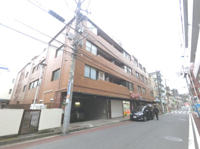 【外観】 | ストークマンション保土ヶ谷石田 | 保土ヶ谷駅平坦徒歩3分の好立地。
安心のオートロック付きのマンションです。
管理体制も良好です。