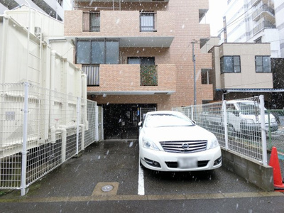 【駐車場】 | ライオンズマンション伊勢佐木町通り | 平置き駐車場