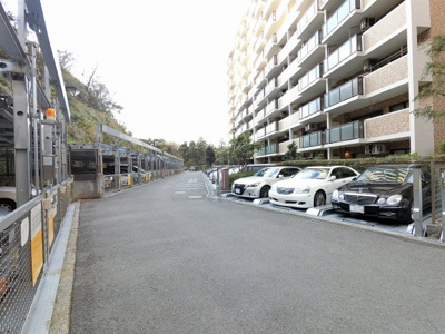 【駐車場】 | エステ・シティ湘南六浦弐番館 | 機械式駐車場
