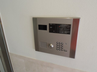 【その他共用部分】 | オートロック付きのマンションです。
管理体制良好です。