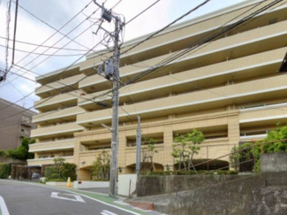 【外観】 | 前面棟無し、南向きにつき日照・通風良好です。
安心の24時間セキュリティ有。全住戸駐車場付（無償）