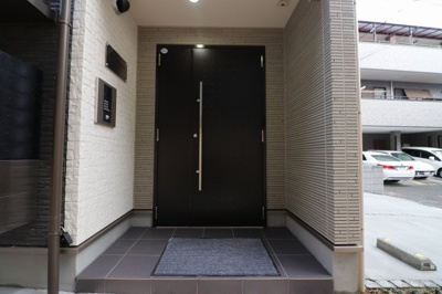 【エントランス】 | ラージヒル鶴見緑地