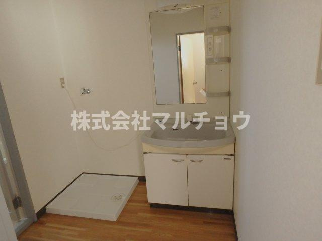 ビブレ下三栖の洗面所|スペースが確保できる洗面所です