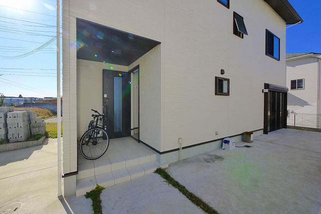 城山台13丁目一戸建てのエントランス