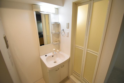 【独立洗面台】 | TMコート大開 | 独立洗面台あり、毎朝おしゃれに忙しい女性の方におすすめです