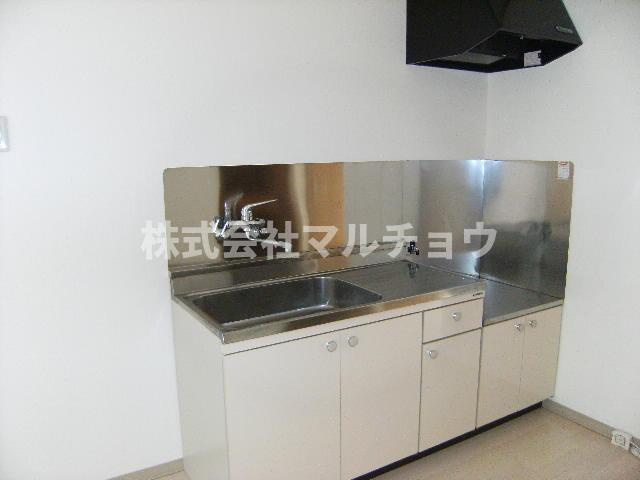 高見マンションのキッチン|お料理しやすいキッチンです