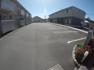 【駐車場】