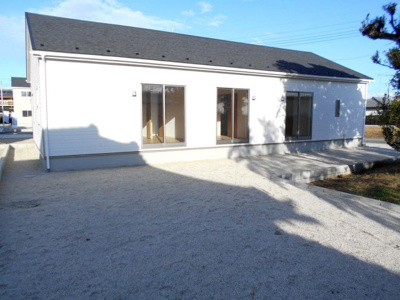 【外観】 | 新築平屋建　加須市　鴻茎　全8棟　7号棟　99坪 らすと3棟 | 外観です。・加須駅バス便・90坪・国道122エリア・駐車場３台並列・南向き・3SLDK平屋建・鴻茎小・騎西中・さらに価格変更です。