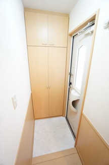 【玄関】 | バニュルスⅢ | ※同物件・同タイプの写真です。